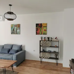 Apartament Matovic, Salonic